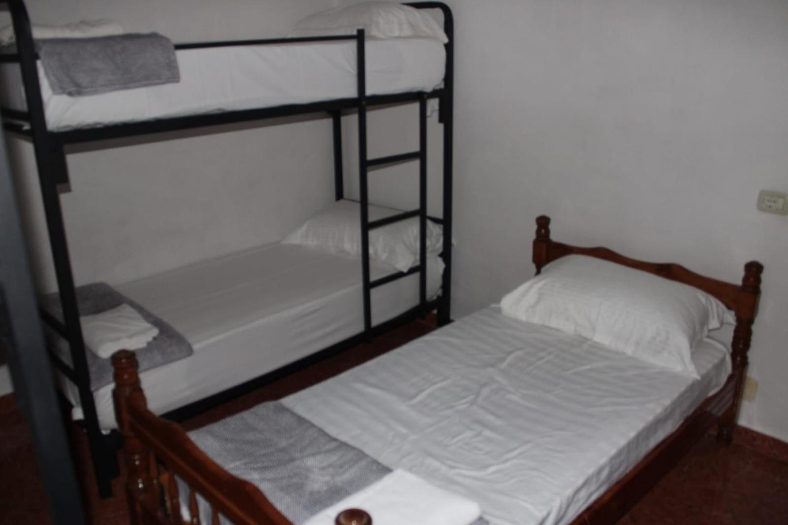 Crew Hostel 티라나 외부 사진